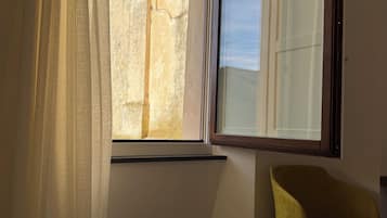 Luxury Room, Park View | In-room safe, desk, soundproofing, free WiFi