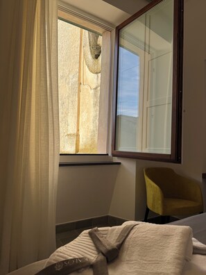 Luxury Room, Park View | In-room safe, desk, soundproofing, free WiFi - Kalos Paestum (Paestum)