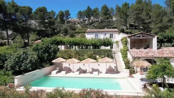 Piscine extérieure, piscine chauffée