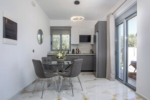Deluxe Townhome, Valley View | Private kitchen - Marinas villas (Rhodes)