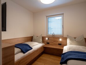 4 bedrooms