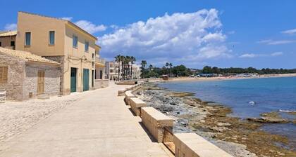 House ZUVANNI just 1.5 km from the well-known City of Scicli (RG) and 6 km from the sea