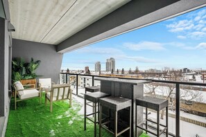 Property grounds - City Comforts & XL Balcony | 2BR, AC, Parking (Calgary)