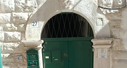 Heart of Home Apt: room and kitchen in Terlizzi near Bari airport and the sea