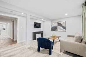 スマートテレビ、書斎 / ワークスペース