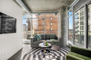 Smart TV, offices