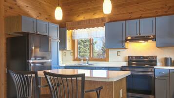 冰箱、微波炉、烤箱、炉灶