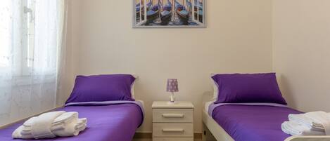 2 bedrooms, WiFi, bed sheets