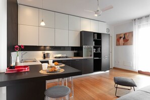 Fridge, microwave, oven, stovetop