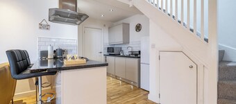 Seaside Cottage Escape in Paignton - Sleeps 4