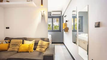 1 habitación, tabla de planchar con plancha, wifi y ropa de cama