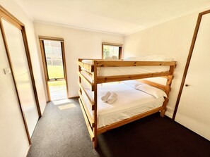 4 habitaciones, wifi gratis y ropa de cama