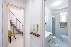 คอมฟอร์ทอพาร์ทเมนท์, วิวเมือง | 1 ห้องนอน, เตารีด/โต๊ะรีดผ้า, Wi-Fi ฟรี