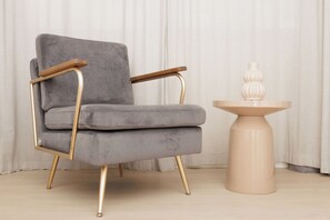 Interior - Cozy 2BR - Hot Tub - Sea View (Faro)