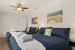 4 bedrooms, free WiFi, bed sheets