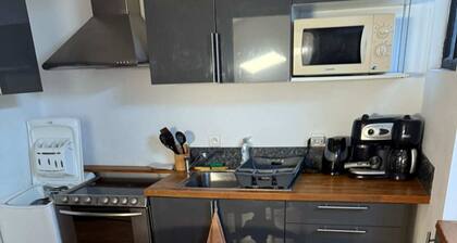 APPARTEMENT 3EME ETAGE SOUS LES PENTES