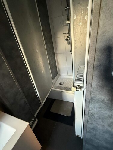 APPARTEMENT 1ER ETAGE FACE AU PARC