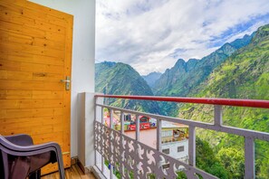 Studio Suite | Balcony view - Hotel Auli'D (Joshimath)