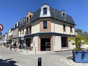Exterior - Le Jules Verne, a downtown apartment (Le Crotoy)