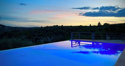 Villa Lenzo - Between nature and wonder