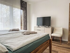 3 Schlafzimmer, Reisekinderbett, kostenloses WLAN