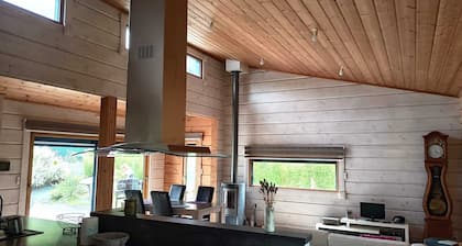 Spacious Scandinavian Chalet in the heart of Finistère!