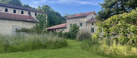 Casa de campo, baño en la habitación | Exterior