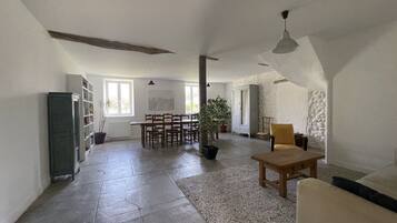 Casa de campo, baño en la habitación | Restaurantes