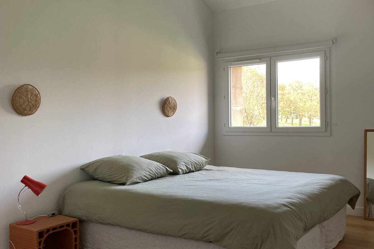 1 bedroom, blackout drapes, free WiFi