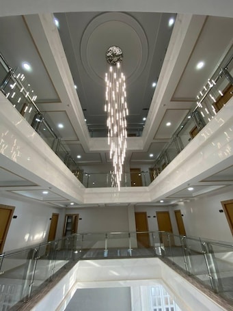 Interior. Saroy Gardens Hotel