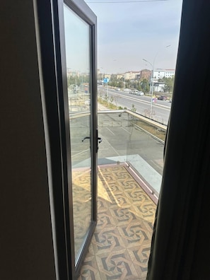 Standard Single Room, Balcony, Park View | City view