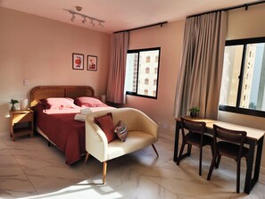 1 多间卧室、熨斗/熨衣板、WiFi、床单