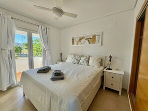 2 bedrooms, iron/ironing board, free WiFi, bed sheets - Stunning apartment with a pool and golf view (Sucina)