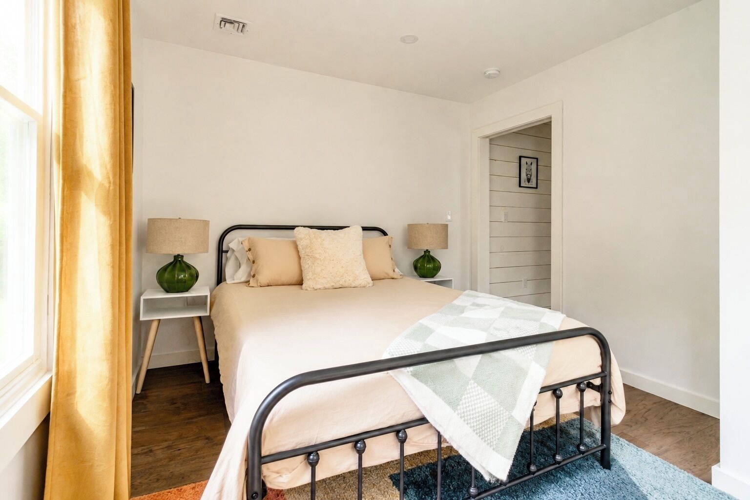 3 habitaciones, escritorio, cuna de viaje y wifi gratis 