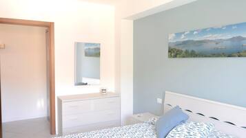 1 Schlafzimmer, Reisekinderbett, kostenloses WLAN, Bettwäsche