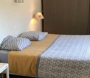 3 chambres, fer et planche à repasser, Wi-Fi
