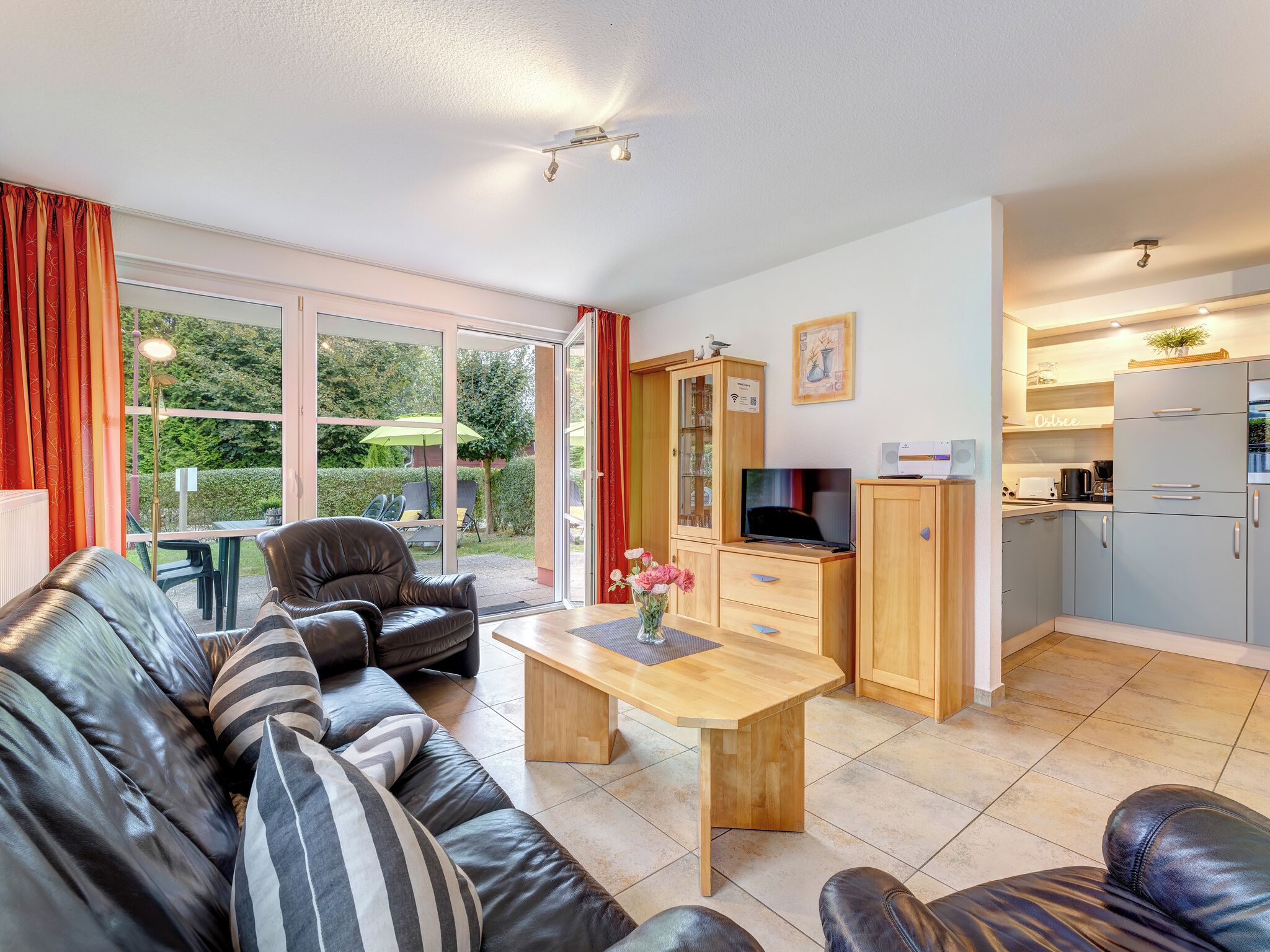 Télévision, chaîne hi-fi