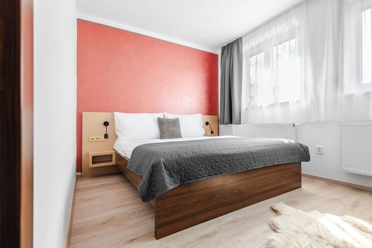 Habitació doble Deluxe | Cortines opaques, planxa i posts de planxar i wifi gratuïta 