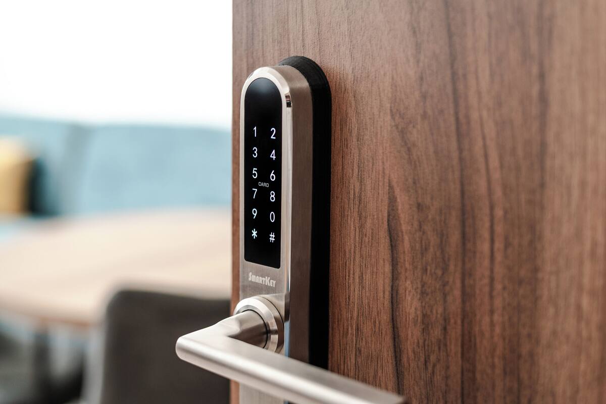 Cortines opaques, planxa i posts de planxar i wifi gratuïta 