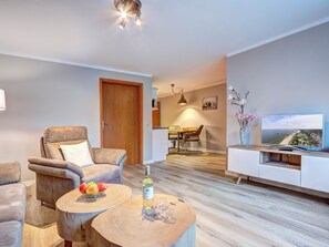 TV, books, stereo - Ferienhaus Beier, Apartment 1 in Heringsdorf - Idyllic time out for two (Heringsdorf)