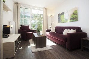 Televisio, kirjoja, stereot