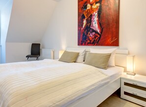 2 多间卧室、免费 WiFi、床单