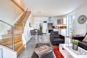 TV, stereo - Residenz am Balmer See Whg. 65 with lake view, sauna & wellness by the water (Balm)
