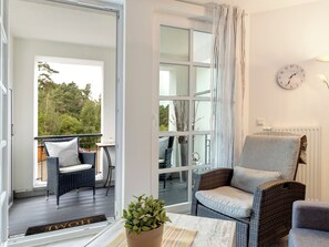 TV, DVD player, stereo - Residenz am Balmer See Whg. 22 with lake view, sauna and wellness (Balm)