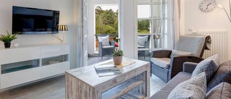 TV, DVD player, stereo