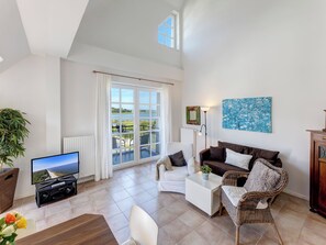 Televisie, een muziekbibliotheek en een stereo