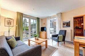 Fernseher, Stereoanlage