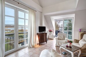 Fernseher, Stereoanlage