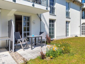 Outdoor dining - Residence on Balmer See, apartment 36 with lake view & wellness (Balm)