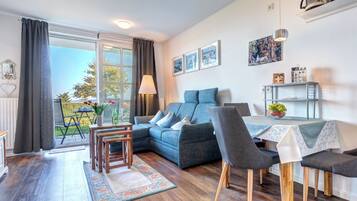 Fernseher, DVD-Player, Stereoanlage